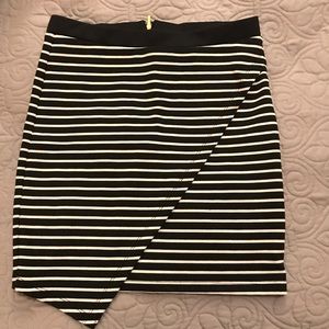 Bebe asymmetrical skirt